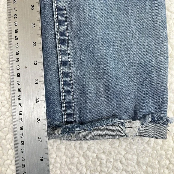 Miss Me Jeans Women's Size 27 (Actual 31x27) Blue Signature Crop Embellished - Picture 11 of 14
